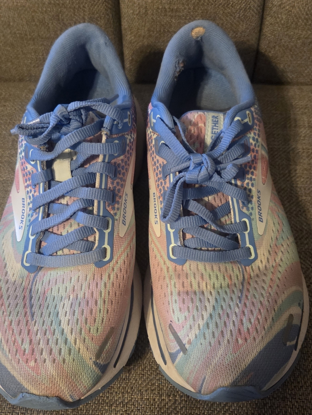 Brooks Women's Pastel Multicolor Athletic Running Shoes - Blue Laces